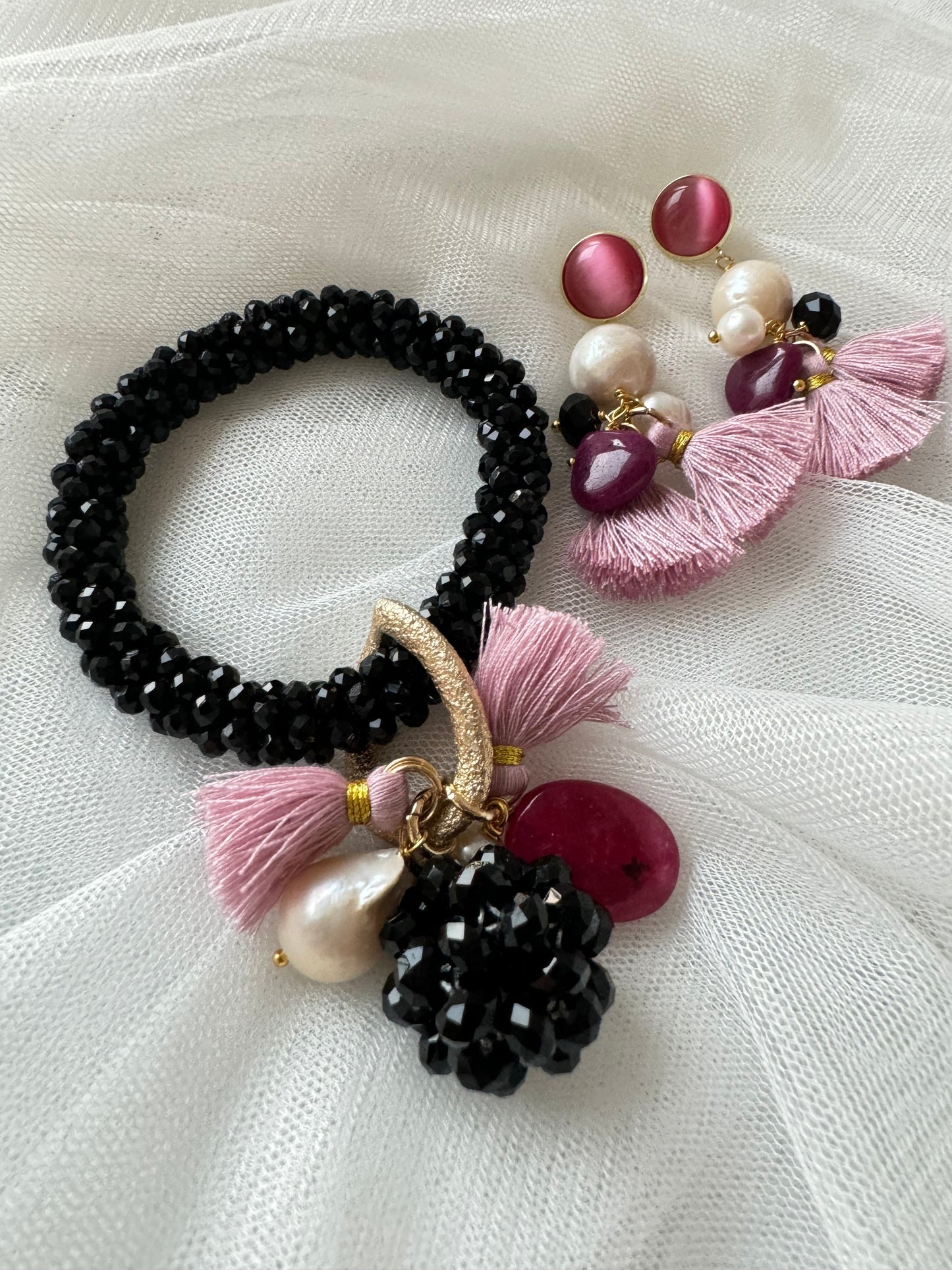 Completo nero e rosa