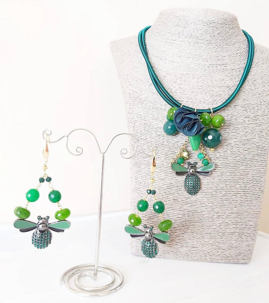 Collana e orecchini Ape